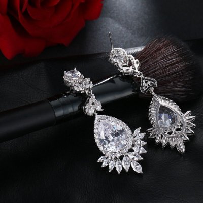 Exaggerated Fashion Rhinestone Earrings