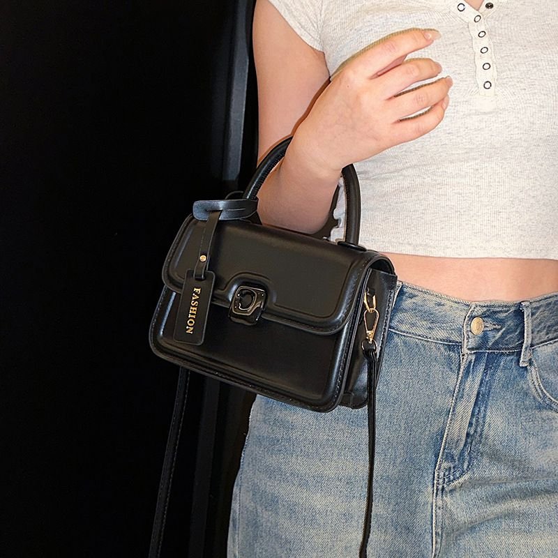 Women Fashion Solid Color Square Flap Shoulder Bag