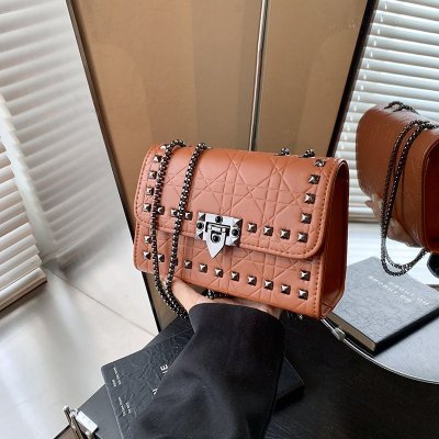 Vintage Solid Color Studded Square Chain Shoulder Bag